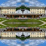Kulm Lodge *